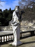statues01